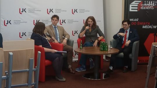 #CYFROWErozmowy: weryfikacja w dobie (dez)informacji