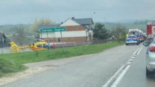 Czołowe zderzenie w powiecie starachowickim. Nie żyje 6-letnie dziecko 