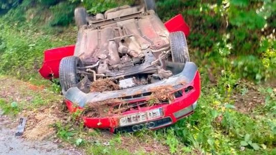 Dachował, nie miał uprawnień i prowadził pod wpływem