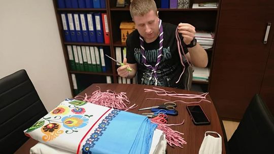 Dariusz Czupryński: Ostrowiec szyje maseczki dla medyków