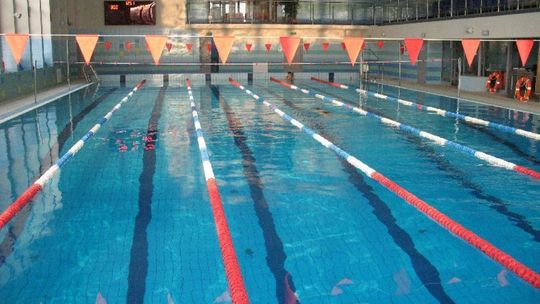 Darmowe wejścia na baseny dla uczniów w czasie ferii