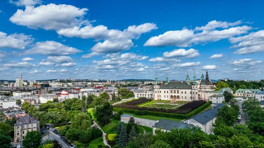 Dawny Pałac Biskupów Krakowskich najcenniejszym polem w kieleckiej edycji Monopoly
