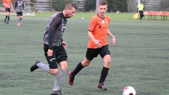 Derby dla Staru, dziesięć bramek w Kunowie - grały ligi w regionie
