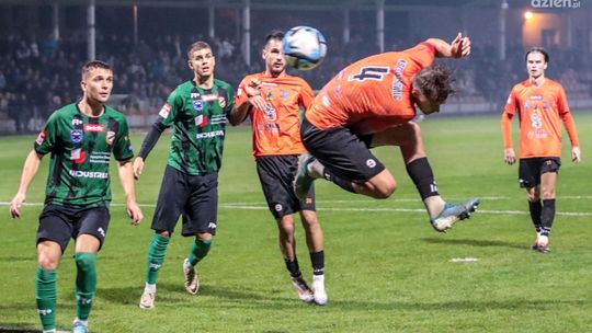 Derby w Ostrowcu na remis