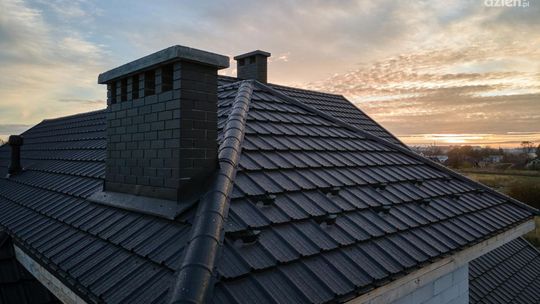 Dlaczego dach traci swój blask? Dowiedz się jak mycie i malowanie dachów w Kielcach może mu pomóc!