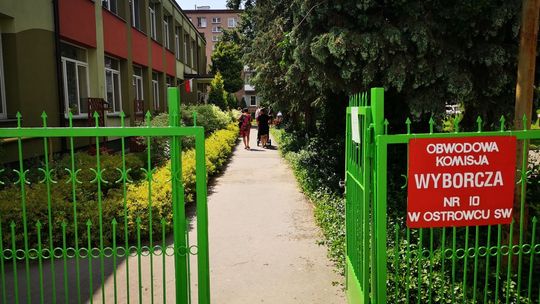 Do godz. 12 frekwencja wyższa niż w I turze!