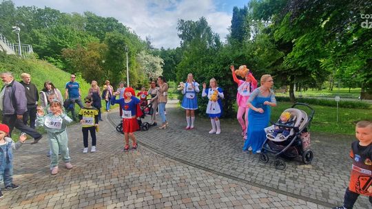 Dobra zabawa i pomoc w tle - czyli "Kajkowy Dzień Dziecka"