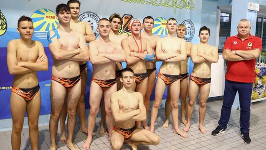 Dobre mecze młodych waterpolistów KSZO w Mistrzostwach Polski