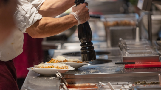 Dobrze doprawione posiłki - jak osiągnąć mistrzostwo w przyprawianiu?