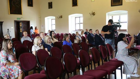 Dotacje dla  inwestycji w miasteczkach i na terenach wiejskich