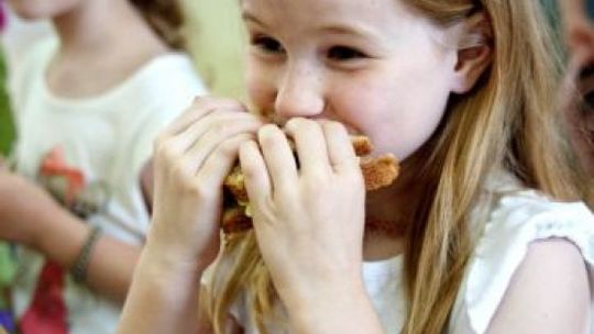 Dożywianie dzieci w szkołach w Bałtowie