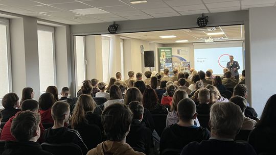 Droga do kariery międzynarodowej wiedzie przez naukę języków obcych