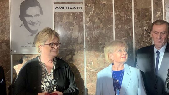 Duża scena otrzymała imię Wiesława Gołasa