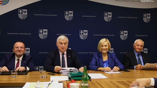 Dużo na projekty miękkie, za mało na infrastrukturę