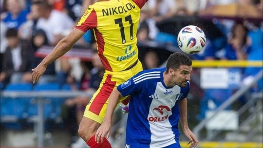 Dwie czerwone kartki i dwie bramki. Korona przegrywa na starcie z Wisłą Płock