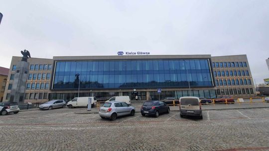 Dworzec PKP otwarty dla podróżnych