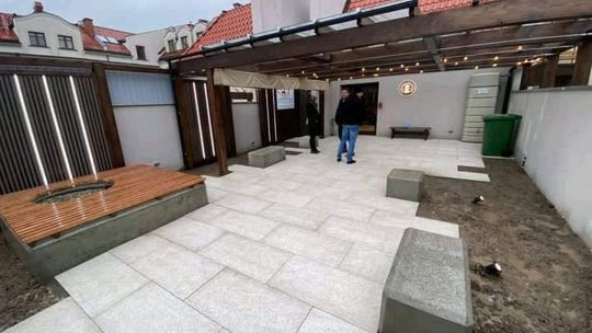 Dziedziniec dla turystów 