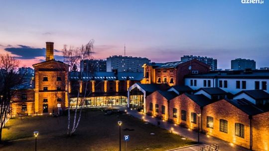 Dziedziniec OBK z nazwą Wielkiej Orkiestry Świątecznej Pomocy 