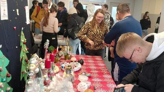 Dzięki kiermaszowi w Ożarowie spełnili marzenia chorej 3-letniej Ewelinki 