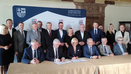 Dziś uczeń-jutro student. Program unijny dla ponad 9 tys. uczniów ze świętokrzyskiego