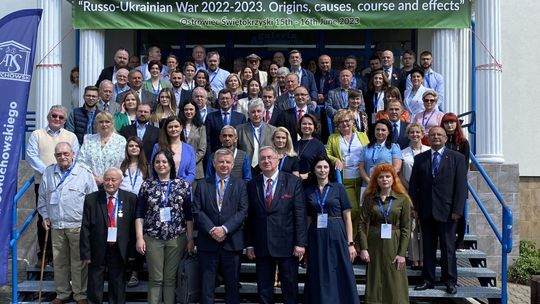 Eksperci z całego świata debatowali w Ostrowcu o wojnie rosyjsko-ukraińskiej