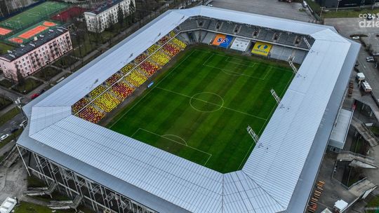 Exbud Arena już z nowym dachem