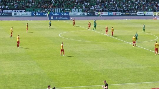 Fajerwerki nie pomogły. Korona wygrała w Radomiu!