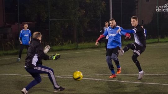 Faworyci pokazali siłę, triumfowali debiutanci. Za nami 4. kolejka Ostrowieckiej Piłkarskiej Ligi Firm