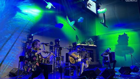 Festiwal „Przy Kominku” – dwa dni muzyki, poezji i jesiennych wzruszeń