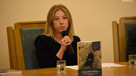 [FOTORELACJA] Kielce: Promocja książki „A droga była niełatwa...”