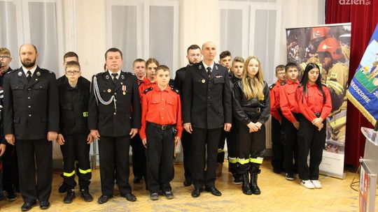 [FOTORELACJA] Młodzi strażacy z powiatu kieleckiego otrzymali kolejne promesy