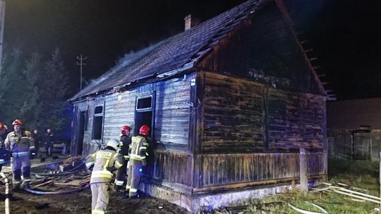 Gasili pożary, ratowali ludzi, pomagali w trudnych sytuacjach- strażacy z powiatu ostrowieckiego podsumowali swoją pracę  