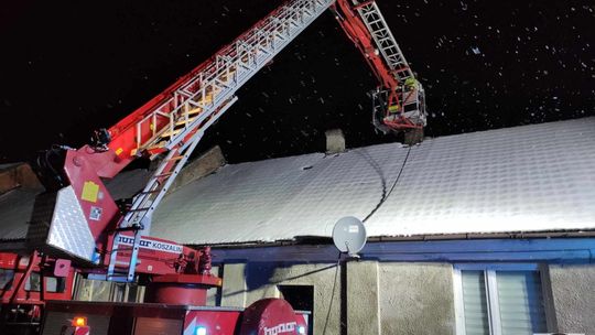 Gaszenie palących się przewodów kominowych to najczęstsza przyczyna strażackich interwencji