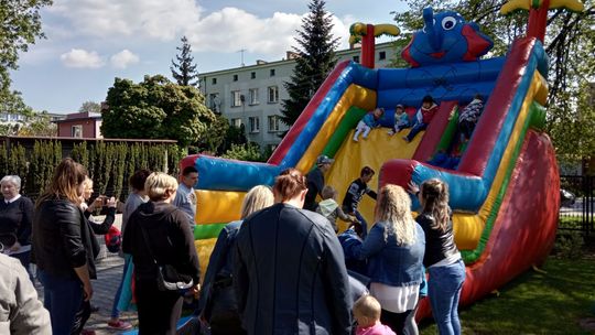 Godnie i na wesoło czyli piknik integracyjny w "Promyku"