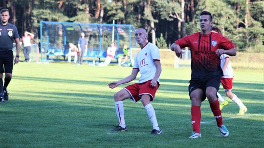 Grad bramek w Opatowie - grała IV liga i klasa Okręgowa