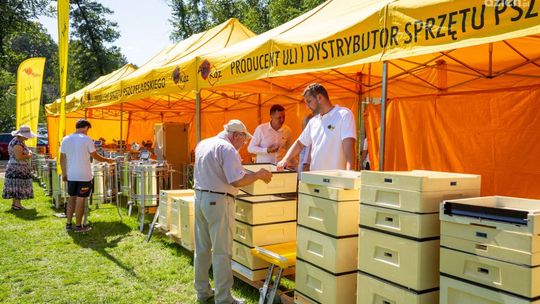 Gratka dla pszczelarzy i wszystkich miłośników pszczelego dzieła Gratka dla pszczelarzy i wszystkich miłośników pszczelego dzieła