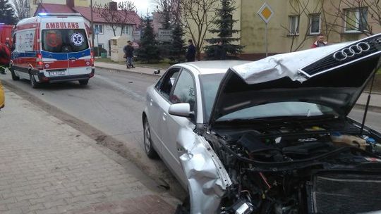 Groźna stłuczka na skrzyżowaniu 