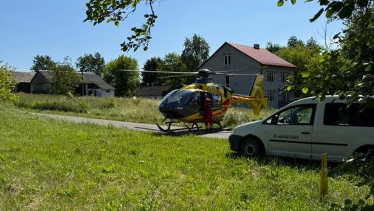 Groźny wypadek w Kłodzie. Trzech pracowników zasłabło podczas prac w studzience kanalizacyjnej