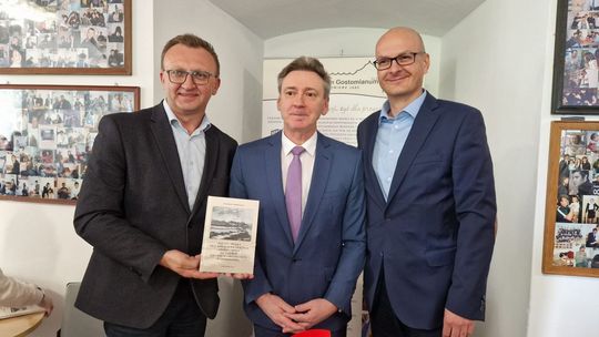 Historia sandomierskiej parafii uwieczniona w książce 