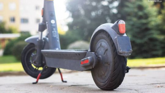 Hulajnoga, alkohol i szpital – niebezpieczny finał jazdy 14-latków na Pułankach