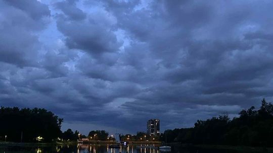 IMGW ostrzega przed nocnymi burzami