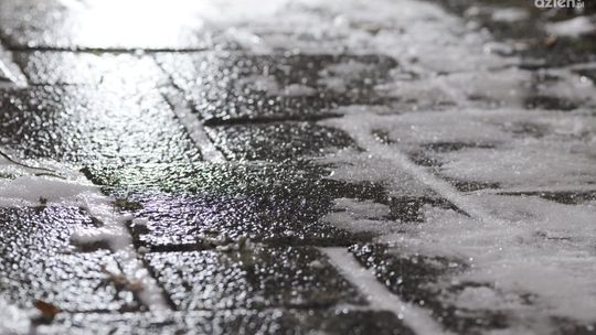 IMGW ostrzega przed oblodzeniem