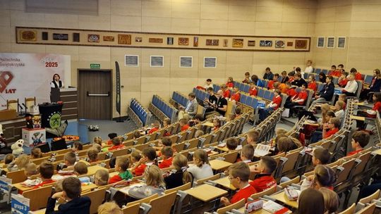 Inauguracja nowego roku akademickiego na Dziecięcej Politechnice Świętokrzyskiej – pełna aula, pełne emocje