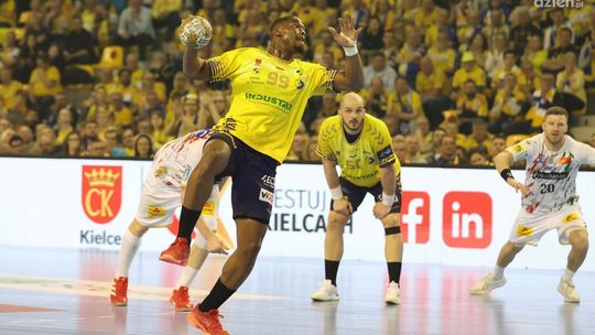 Industria Kielce w dobrym stylu zakończyła rundę zasadniczą, wygrywając z Chrobrym Głogów 43:29 (24:11)