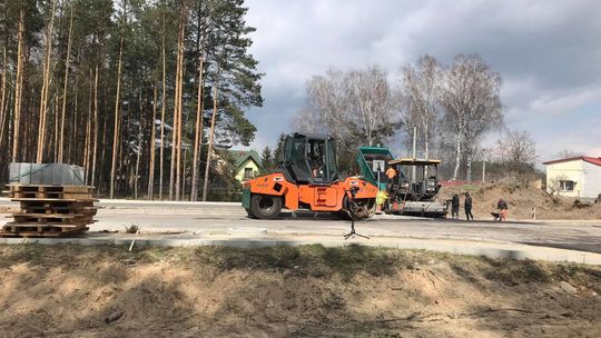 Intensywne tempo prac na ul. Krzemiennej w Ostrowcu Świętokrzyskim