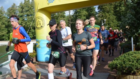 Jagieło i Słowik, Lepiarz i Myśliwska oraz Zając i Zaleski najszybsi w finałowym rozdaniu XI MosirGutwinRun 2023