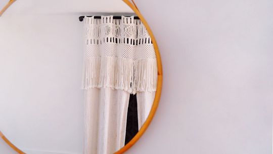 Jak skutecznie i ekologicznie myć lustra w domu?