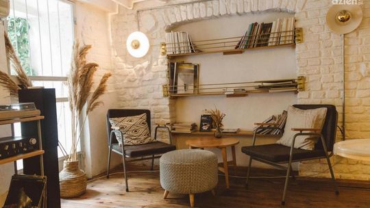 Jak wybrać idealne krzesła skandynawskie do swojego domu?