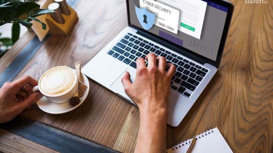 Jak zadbać o bezpieczeństwo swojej strony internetowej?