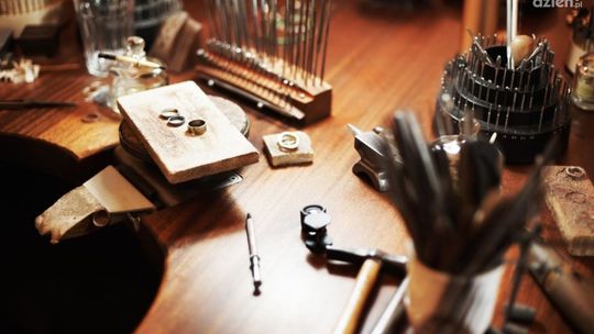 Jakie są trendy w designie stołów warsztatowych? Co nowego na rynku?